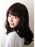 大人かわいい流しバングスタイル