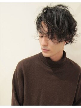 ヨロ(YoLo.) 無造作ナチュラルパーマ 担当:藤原