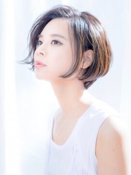 ネオリーブ クーロ(Neolive curro) 大人女性のための前下がりボブ　似合わせカット