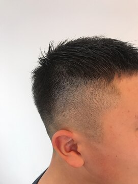 ビーハイブ ギフト(BeeHIVE GIFT) ハイフェード　クロップスタイル　メンズ