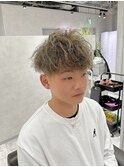 ハイトーン/ツイストスパイラルVマッシュ無造作
