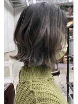 ザ デイ(THE DAY)&nbsp;グレージュのバレイヤージュとボブ