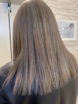 ヘアサロン ドット トウキョウ カラー 町田店(hair salon dot. tokyo color) [@mnmi__0123] グレージュ[町田駅]セクションカラー/外ハネボブ