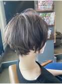 ショートボブ