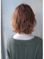 リアンジェ. 祖師谷大蔵店(Liange.) ヘーゼルベージュの外ハネボブ/センターパート/ニュアンスパーマ
