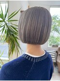 グレージュ_大人ボブ_前下がりボブ_ショートボブ