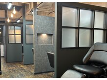 一人のスタイリストがはじめから終わりまで担当してお客様もとても居心地のいいサロン！