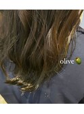 オリーブブラウン