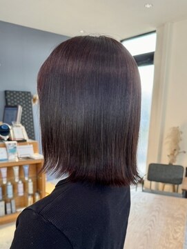 ストゥー(StueW.) 艶髪ストレートカット/カラー/ダークブラウン
