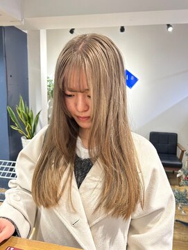 アカラ(acala) ブロンドロング【縮毛矯正/髪質改善/ハイトーン/イルミナカラー