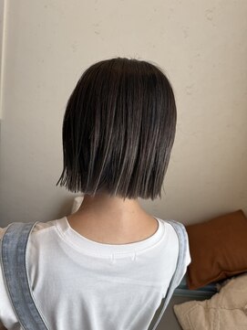 クロモネ(KUROMONE) ぱつっとボブ