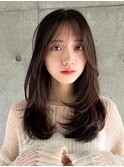 ミディアムレイヤーカット　ココアベージュ　ワンカール　内巻き