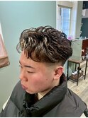 MEN’S HAIR/サーフカール/刈り上げセンターパート/<理容室>