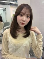 ベイルーム(BAYROOM by HONEY omotesando)&nbsp;ミディアムレイヤー/オリーブベージュ/顔まわりカット