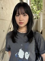 ケイトテイラー(KATETAYLOR)&nbsp;レイヤーカットブルーブラックハッシュカット