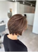 ちらほら白髪には白髪ぼかしハイライト×ショートボブ