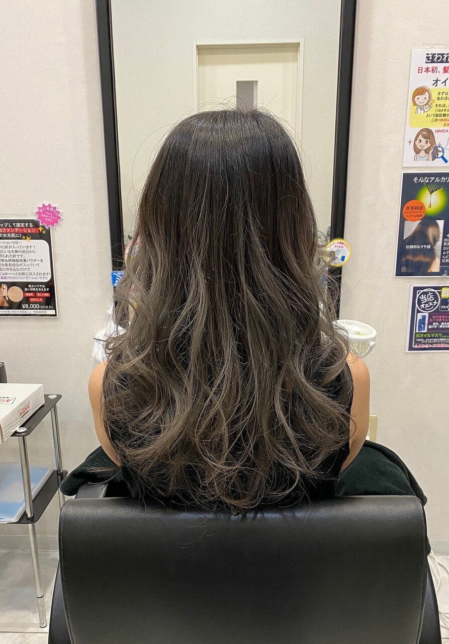 バレイヤージュ風ハイライト：L123954915｜アヴソリューク