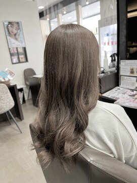 グランボーテ(GrandBeaute) グレージュ