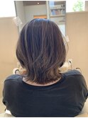 透明感グレージュ×外ハネ切りっぱなしウルフボブ20代/30代