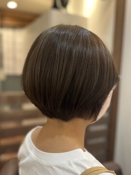 フリージア(freesia) グレーベージュ/ショートボブ/大人ボブ