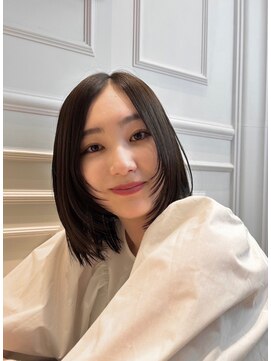 アルティファータ(artifata) グレージュカラー　ダークトーン　透明感　透明感グレージュ