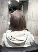 グレージュカラー×ボブスタイル
