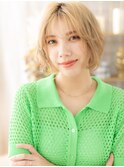 ナチュラルハイトーン前下がり小顔こなれボブ