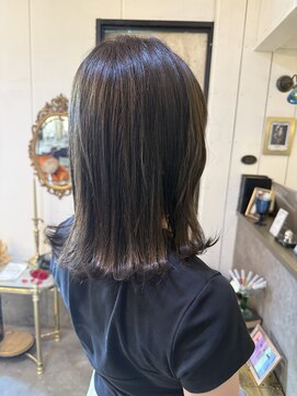 フルアヘッド(FULL A HEAD) 透明感カラー×くびれミディアム