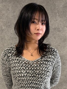 キャパ セントラル 天神 大名店(CAPA central) ウルフカット レイヤーカット 顔周りカット アッシュカラー 20代