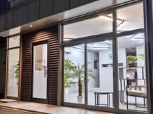 クロア(CHROA)の雰囲気（ガラス張りで、夜ご来店されても内観がしっかり見えます♪）