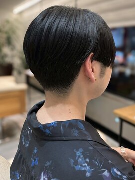 フリップビーアヴェダ(FLIP B AVEDA) 本八幡×ハンサムショート×ダークカラー