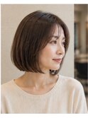 ナチュラル前下がりボブ