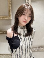 ニュートン(NEWTON)&nbsp;大人女性　ナチュラルレイヤー　顔周りレイヤー　似合わせカット