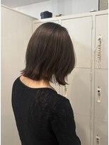 エイチ 梅田(H)&nbsp;ヘアカラーグレージュカチモリヘアレイヤーボブ50代ボーイッシュ