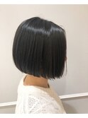 前下がり艶ボブ