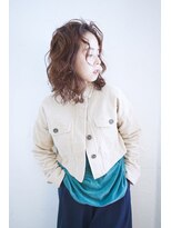 アンド(AND)&nbsp;くせ毛風ウェーブ×レイヤーミディ