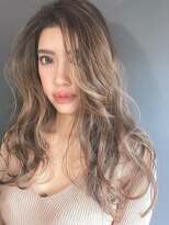 ヴィッカ ヘアーアンドメイク(vikka. hair and make)&nbsp;ハイライトでこなれ感×ラフリッジウェーブ