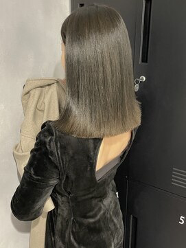 ミア 立川駅(MIA) カーキーグレージュカラー