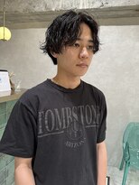 ゼスト リル 新宿(ZEST lill)&nbsp;塩澤太一 センターパート シャドウパーマ 無造作パーマ 新宿