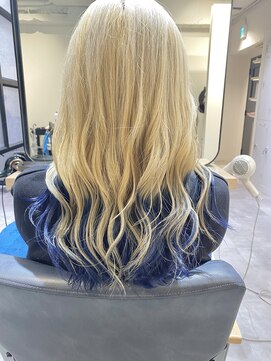 ベルバイリトル(belle by little) ブロンドベージュ×ブルーグラデーション