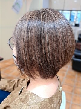 ルナ 大船店(LUNA) 白髪ぼかしハイライト/ショートボブ/白髪ぼかし