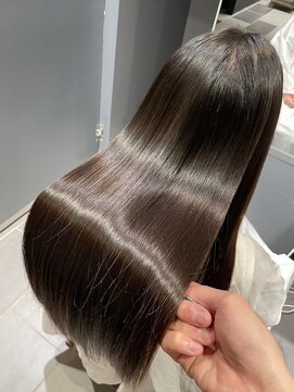 クィーンズガーデンバイケーツーギンザ(QUEEN’S GARDEN by K two GINZA) 髪質改善トリートメント*美髪縮毛矯正*シルクレイヤー小顔カット