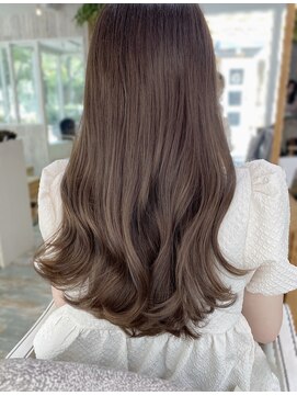 カラン(Calin) 美髪ロング