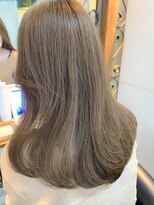 アイヴィー(IVY)&nbsp;オリーブベージュカラー　オリーブカラー　透明感カラー