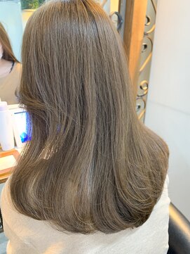 アイヴィ 表参道(IVY) オリーブベージュカラー　オリーブカラー　透明感カラー