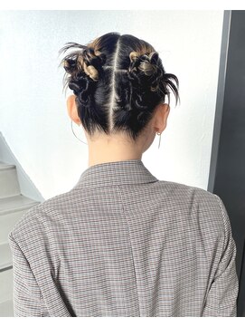 オトソーデン(Oto-soden) ツインシニヨン×編み込みアレンジ