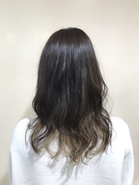 アズール 草加(azule) 大人可愛い グレージュインナーカラー