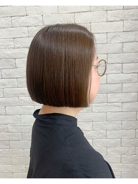 ルチナ 秦野(Lucina) ミニボブ/ベージュ