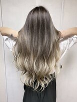 ロータス(Lotus)&nbsp;バレイヤージュ × ホワイトベージュ