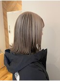 ホワイト×ダークブラウン
